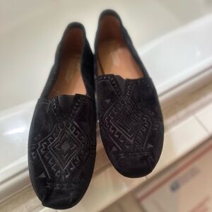 Tom’s mens size 11 velvet slip ons